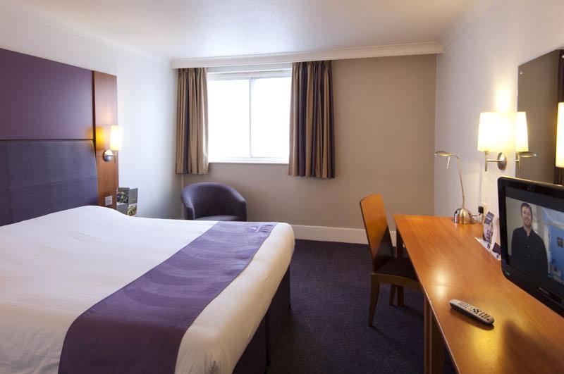 Premier Inn London Croydon West - Purley A23 Exterior foto